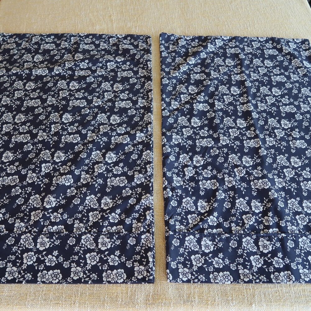 South Point Queen Size Navy & White Floral Pillowcase Pair